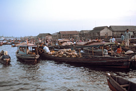 Borneo-Kalimantan: Der schwimmende Markt von Banjarmasin